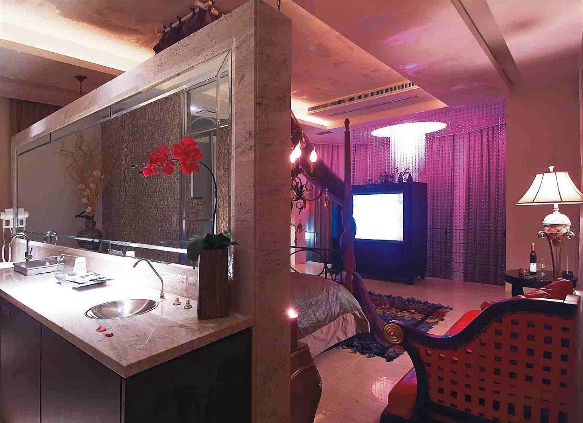 Li Hsin Motel Taichung Exterior photo