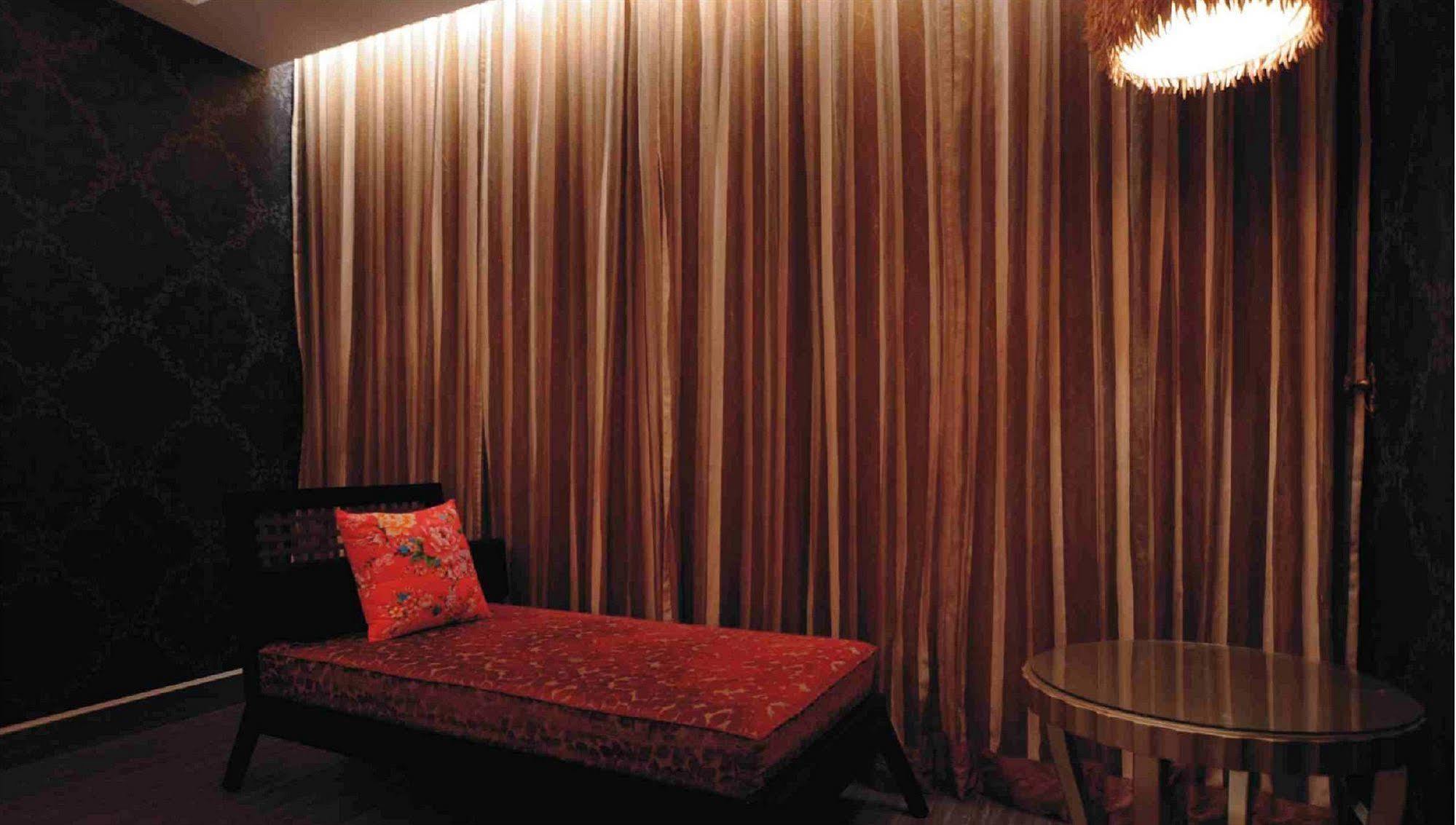 Li Hsin Motel Taichung Exterior photo