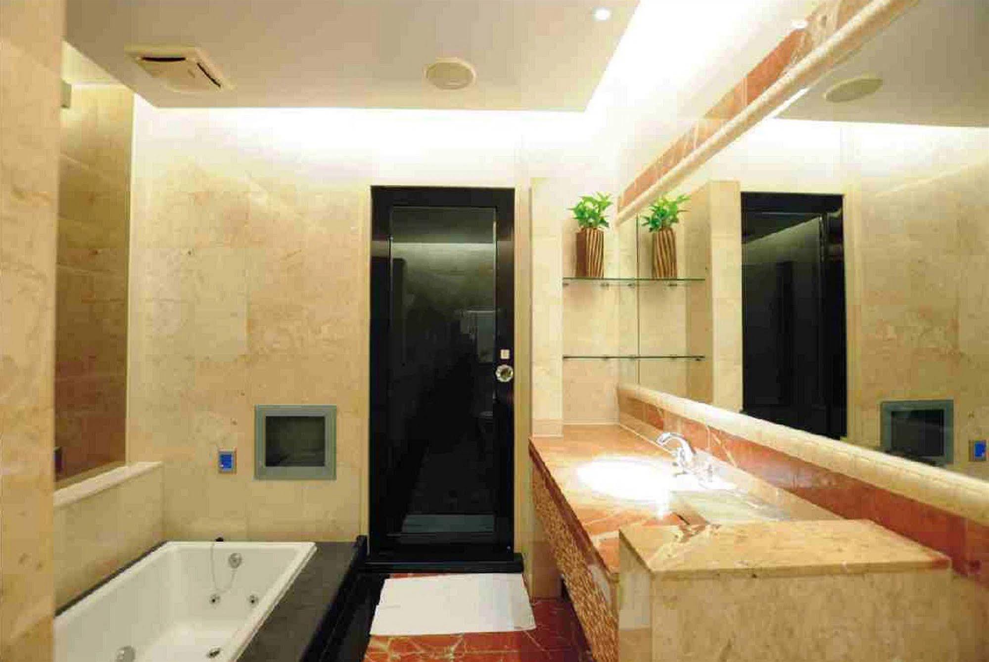 Li Hsin Motel Taichung Exterior photo