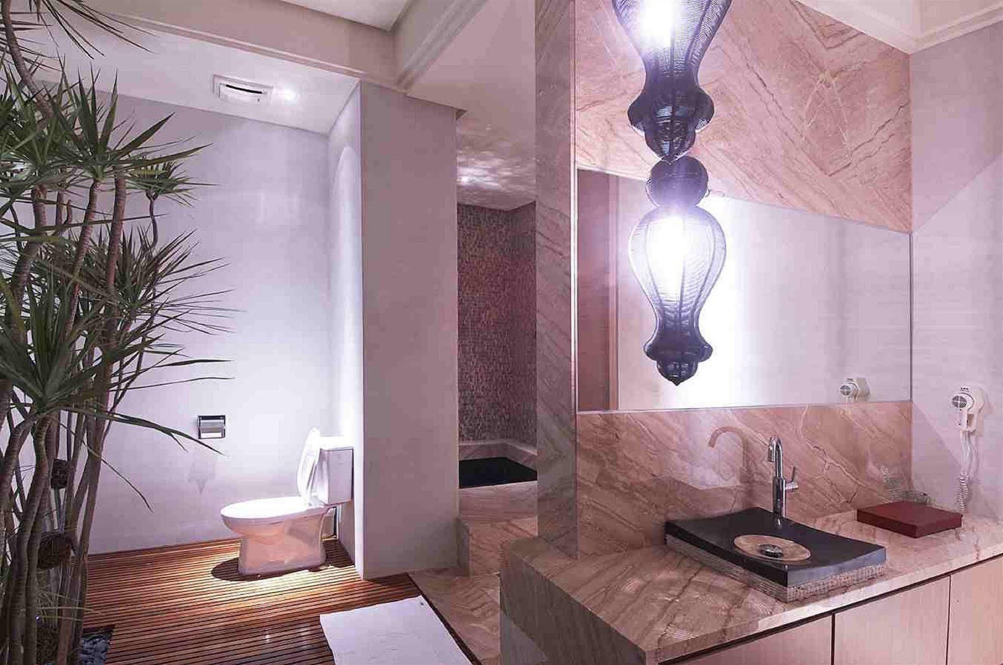 Li Hsin Motel Taichung Exterior photo