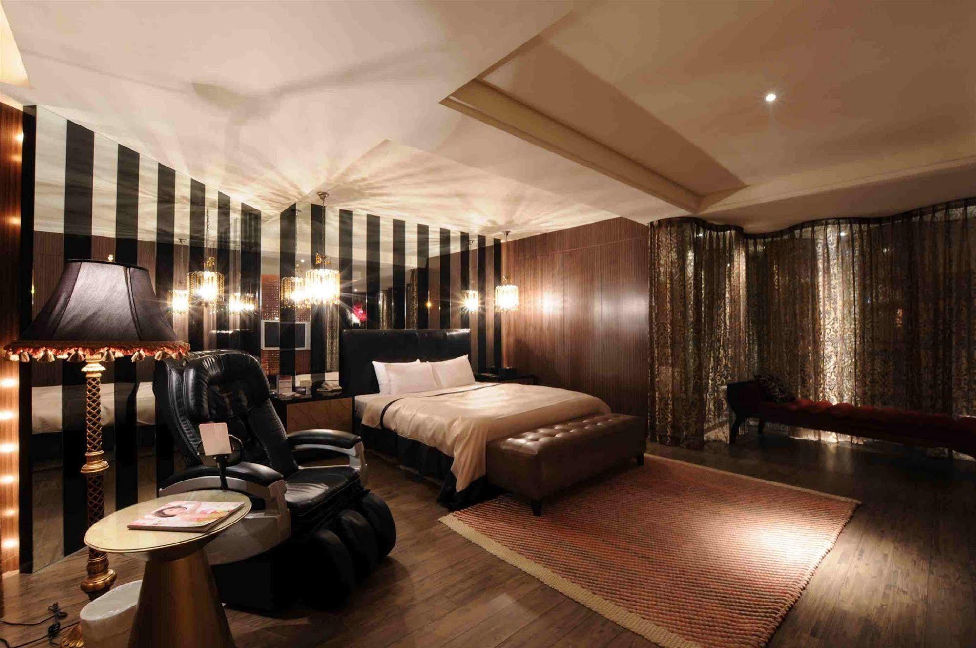 Li Hsin Motel Taichung Exterior photo