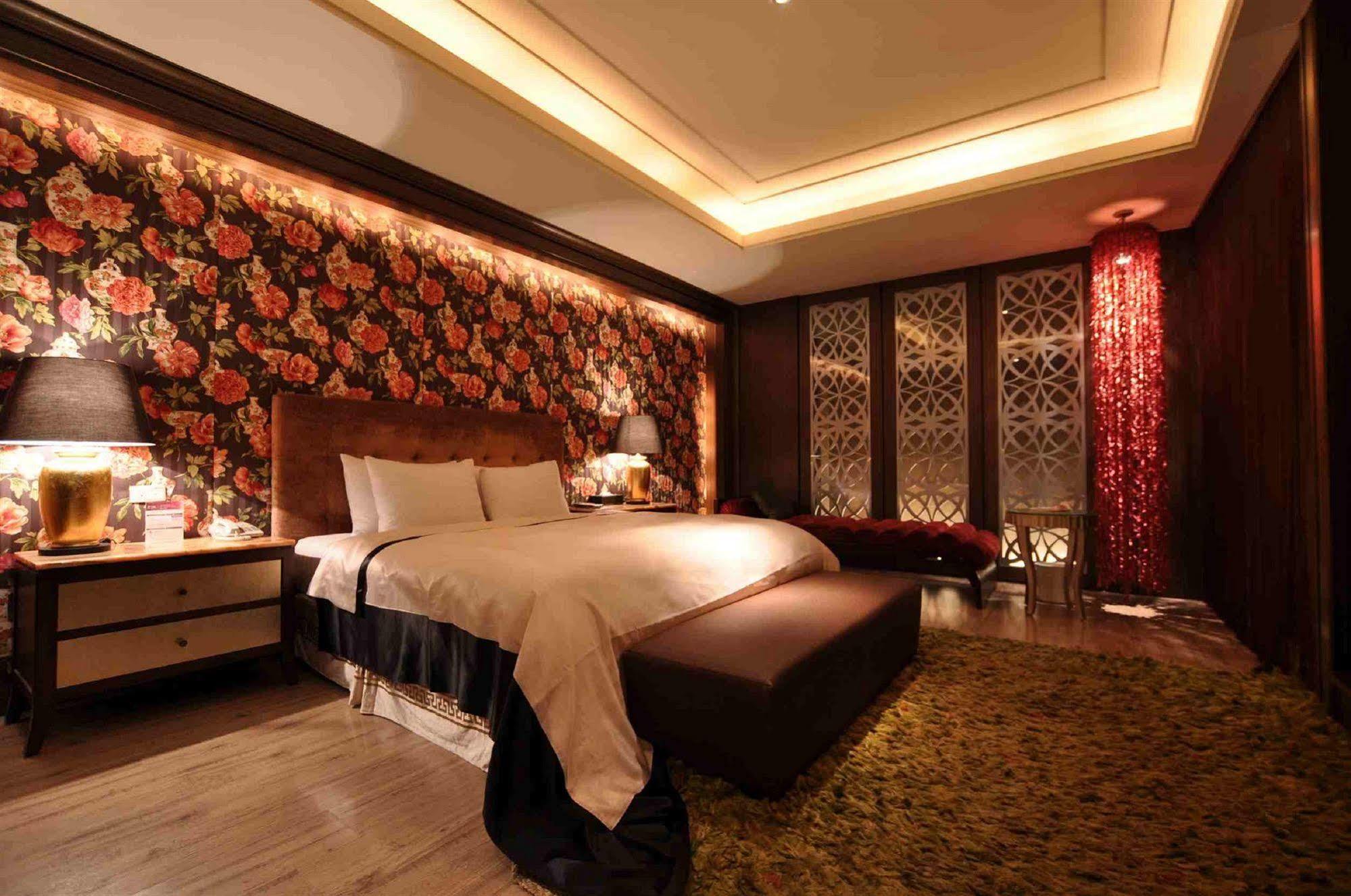 Li Hsin Motel Taichung Exterior photo
